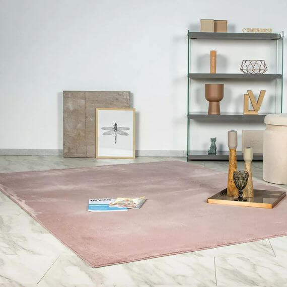 Tapis lavable en machine doux uni à courtes mèches Nova